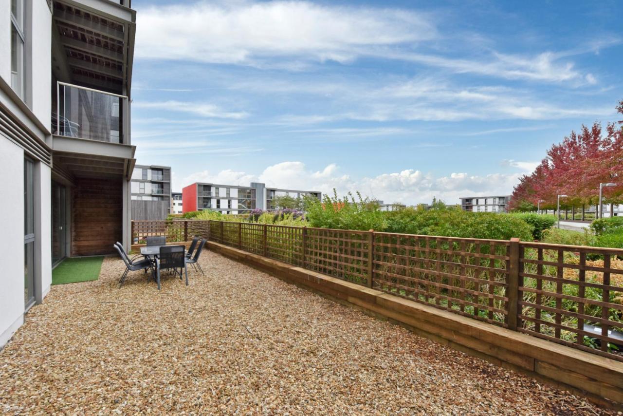 The Vizion Serviced Apartments From Pincott Properties - Free Parking, Private Balcony, And Wifi Milton Keynes Exterior foto