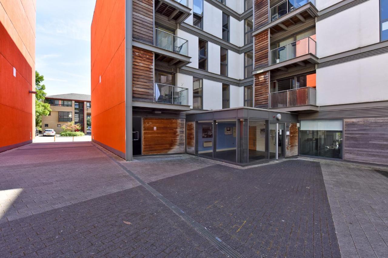 The Vizion Serviced Apartments From Pincott Properties - Free Parking, Private Balcony, And Wifi Milton Keynes Exterior foto